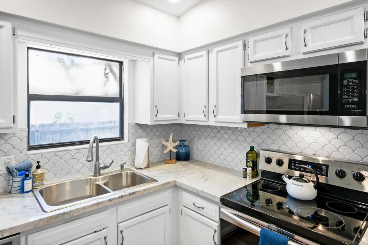 The St Augusdream Renovated Beach House Sleeps 8 Walk To Beach St. Augustine Exteriér fotografie